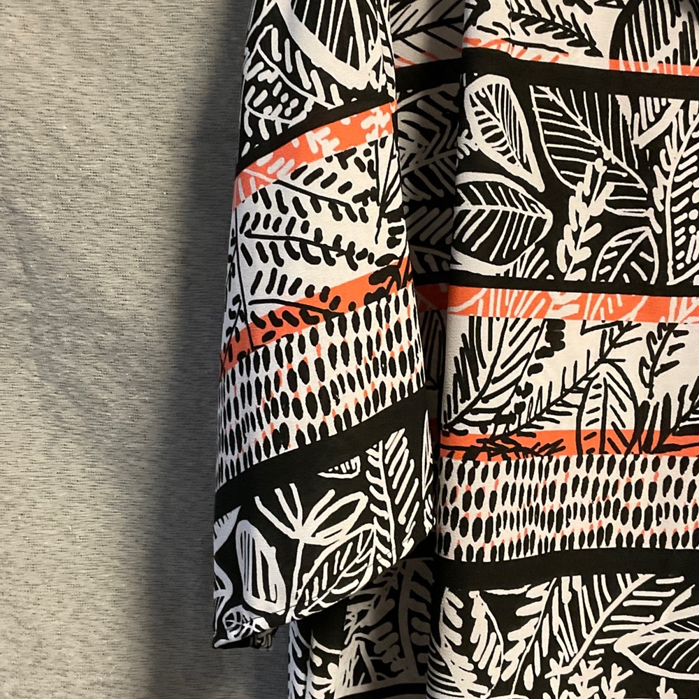 Ruby Rd. Black and White Leaf Pattern Blouse with… - image 4